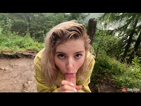 ❤️ Κορίτσι καταπίνει σπέρμα μετά από μια δημόσια πίπα - Eva Elfi ❤️  στο el.zoomporno.ru